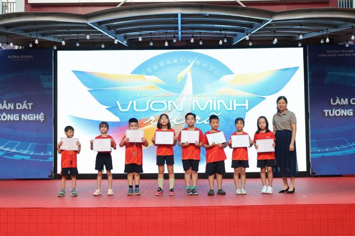 350+ GIẢI THƯỞNG TRONG NĂM HỌC – GIÁ TRỊ CỦA MỘT MÔI TRƯỜNG ĐỂ MỖI HỌC SINH TỎA SÁNG