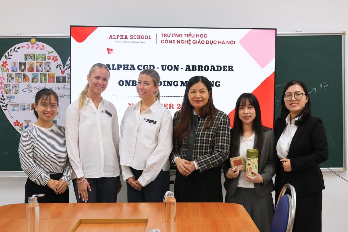 CHÀO ĐÓN ĐOÀN SINH VIÊN THỰC TẬP QUỐC TẾ TỪ TRƯỜNG ĐẠI HỌC NEWCASTLE (ÚC) ĐẾN TRƯỜNG TIỂU HỌC CÔNG NGHỆ GIÁO DỤC HÀ NỘI