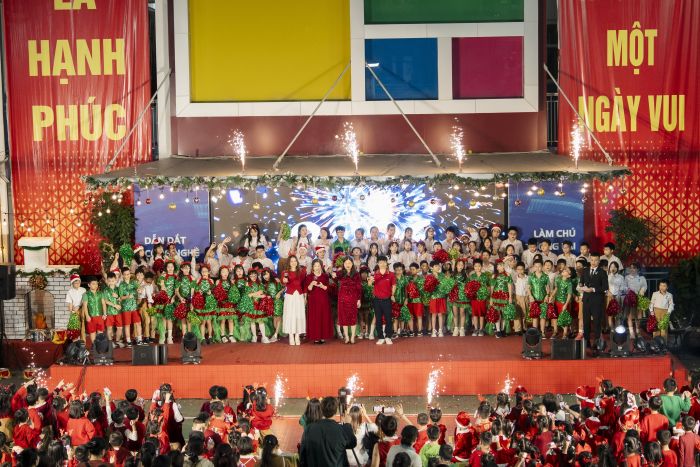 RỰC RỠ VÀ LẤP LÁNH CÙNG XỨ SỞ GIÁNG SINH NHIỆM MÀU MAGICAL CHRISTMAS LAND 2025